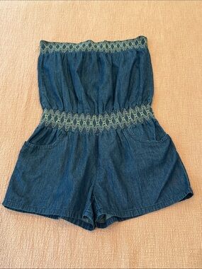 Wms med Denim Strapless Romper with yellow / taupe embroidery Stitching